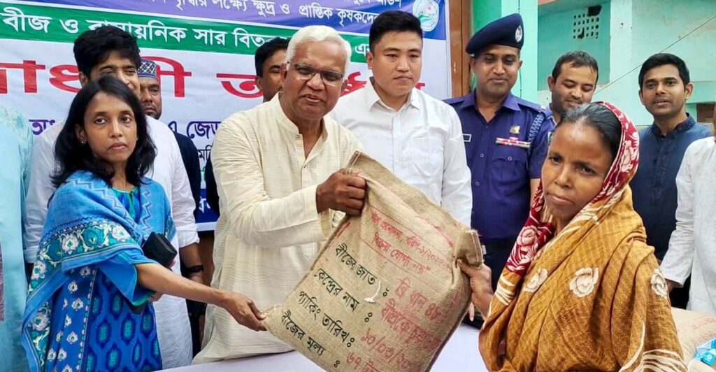 শিগগিরই চালু হচ্ছে ‘কৃষক কার্ড’, উৎপাদন খরচ কমাতে সরকারের নতুন উদ্যোগ-মন্ত্রী ডাঃ জাহিদ হোসেন