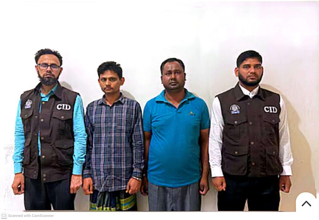 হোয়াটসঅ্যাপে মুনাফার ফাঁদ: বিরামপুরে দুই প্রতারক গ্রেপ্তার, আত্মসাৎ প্রায় ৮৬ লাখ টাকা