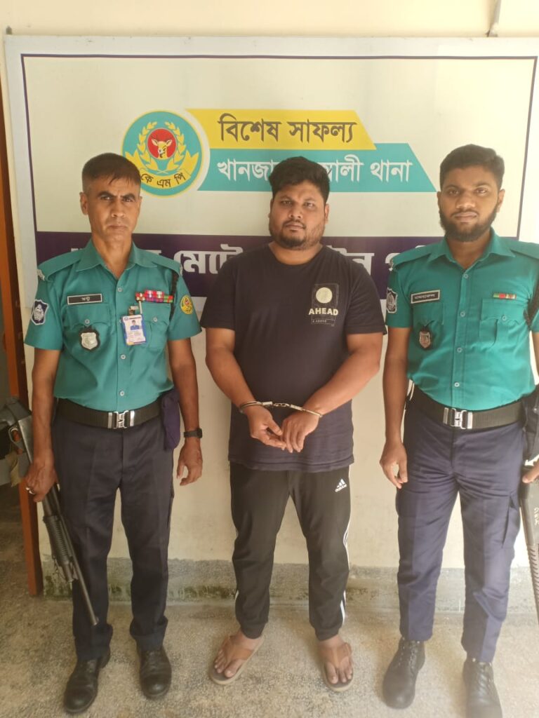 ​খুলনায় আন্তর্জাতিক ভিসা প্রতারক চক্রের হদিস: ভুয়া টিকিটে ২৫ লাখ টাকা হাতিয়ে সটকে পড়ল দম্পতি