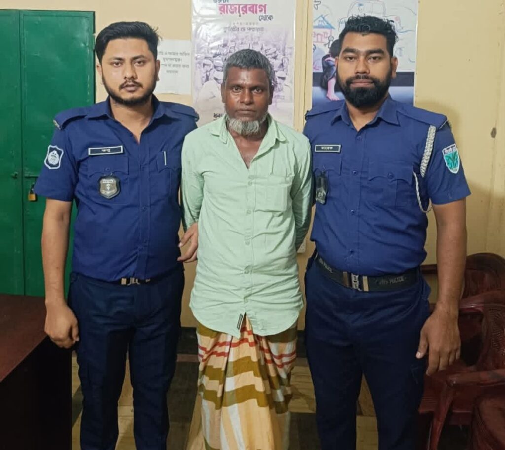 ছাতকে অস্ত্র মামলার পলাতক আসামি   রাজন মিয়া-কে গ্রেফতার করেছে পুলিশ  