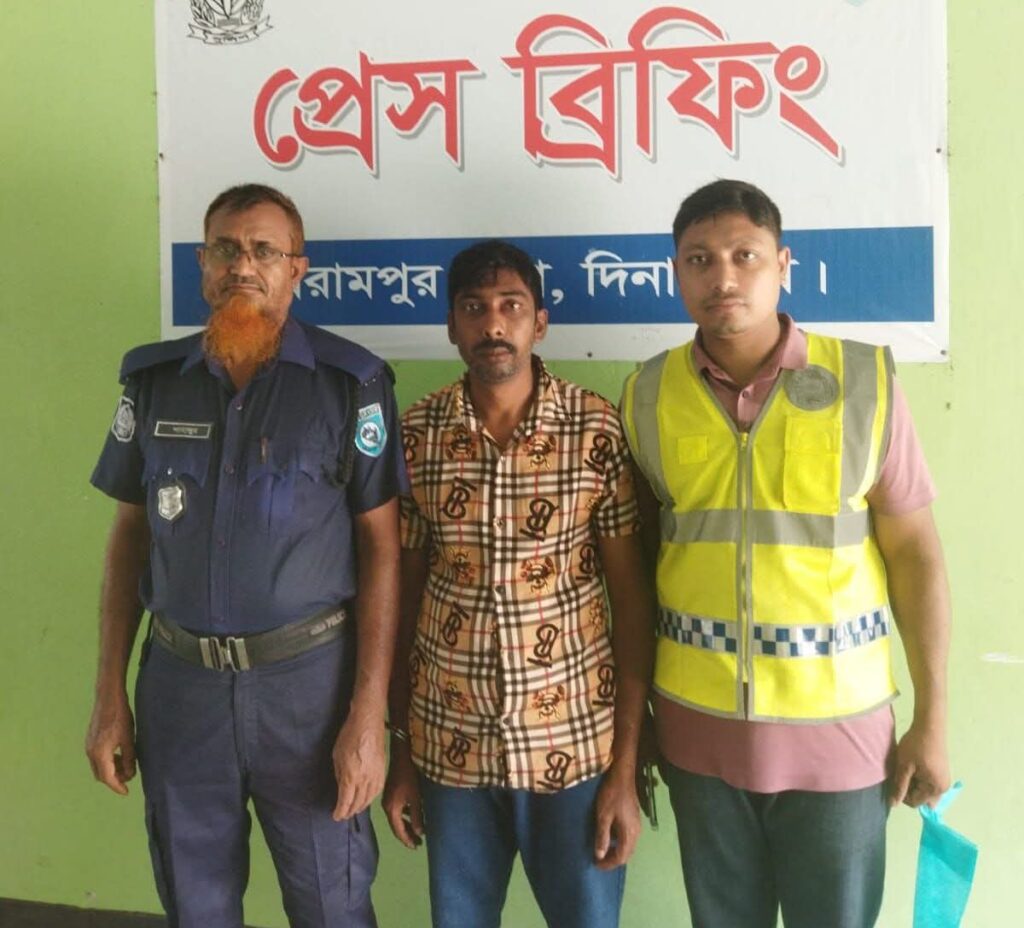 বিরামপুরে মাদক ব্যবসায়ী ও সেবী গ্রেফতার, ভ্রাম্যমাণ আদালতে ৬ মাসের বিনাশ্রম কারাদণ্ড
