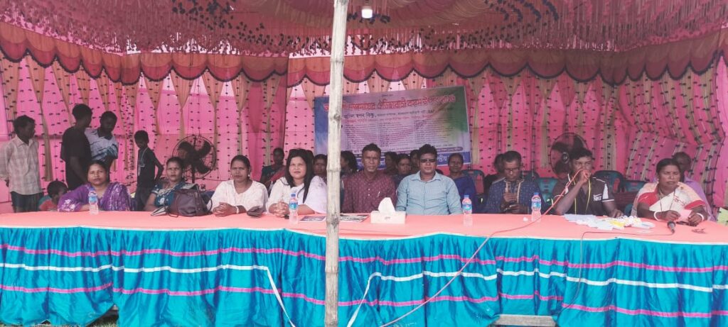 বিরামপুরে উদযাপিত হলো আদিবাসী সম্প্রদায়ের ঐতিহ্যবাহী করম উৎসব ও সমাবেশ ‎