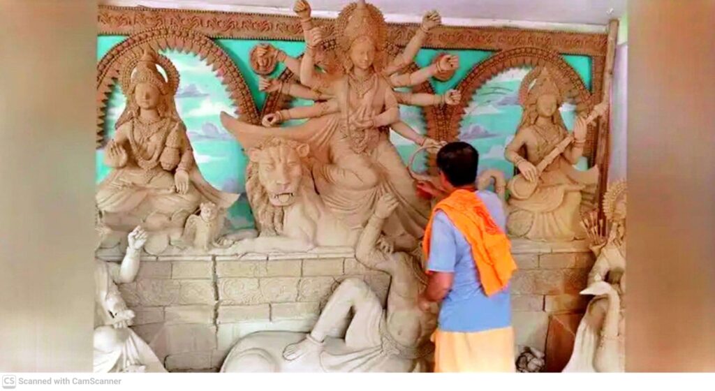 দিনাজপুরে ১,৩১৭ মণ্ডপ পূজার প্রস্তুতি চূড়ান্ত,উৎসবের অপেক্ষায় সনাতন ধর্মাবলম্বীরা পরিদর্শনে এমপি মনজুরুল ইসলাম